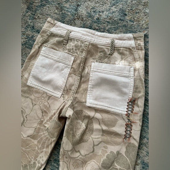 Pilcro and the Letterpress Anthropologie Beige Patchwork Cargo Wanderer Pants 27 - Picture 6 of 7